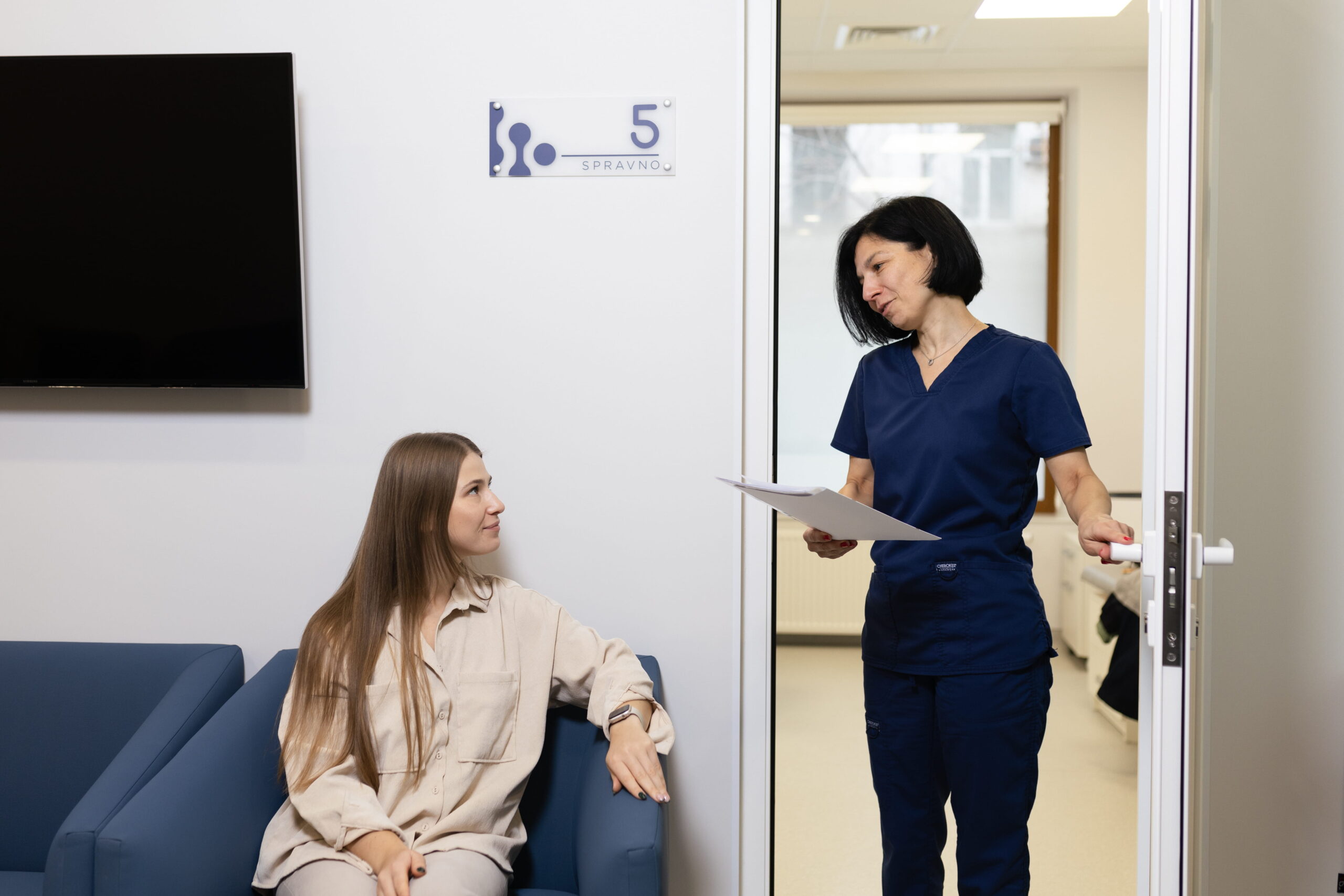 Виклик пацієнта в медичному центрі Справно